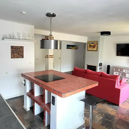 Cosy 2 Bedroom On 5 Floor With Balcony In The Centre Of Near The Playa- Spain Apartment Dénia
