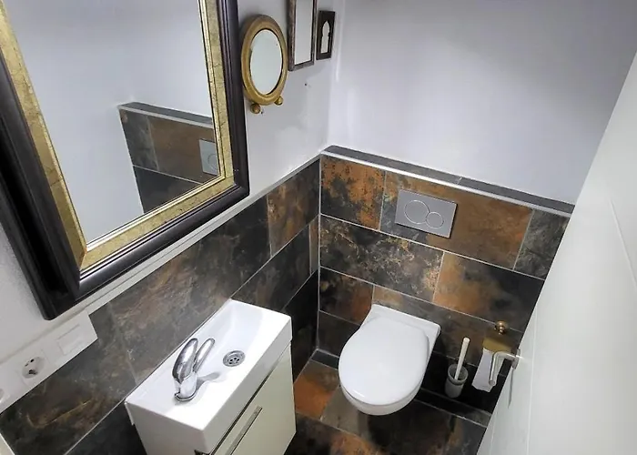 Cosy 2 Bedroom On 5 Floor With Balcony In The Centre Of Near The Playa- Spain Lejlighed *
