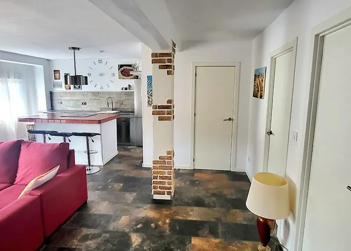 Cosy 2 Bedroom On 5 Floor With Balcony In The Centre Of Near The Playa- Spain *